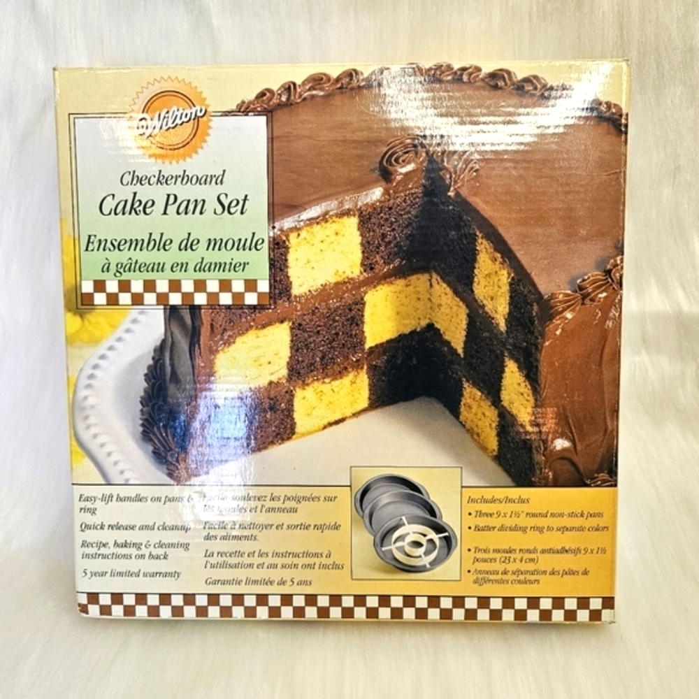 Wilton Checkerboard Cake Pan Set (NWOT)